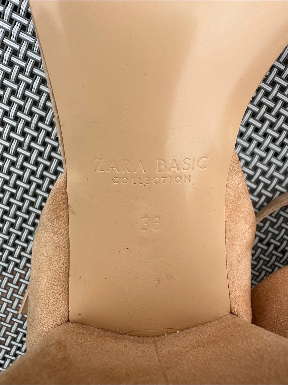 Zara Beige Block Heel Sandals with Ankle Strap - Picture 8 of 9